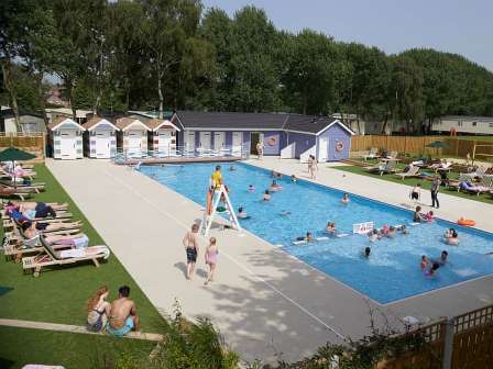 Families swimming at Wild Duck Holiday Park