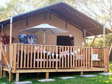 Safari tent at Thorness Bay Holiday Park