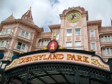 Disneyland Park entrance