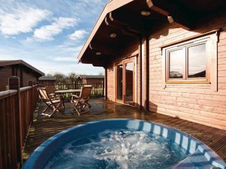 Hot tub at Heathside Lodges in Suffolk
