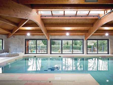 Landal Sandybrook's indoor swimming pool