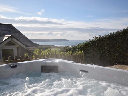 See The Sea self catering cottage with hot tub in Devon