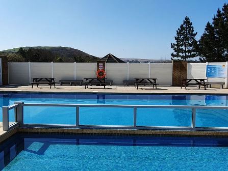 Llanrhidian Holiday Park swimming pool