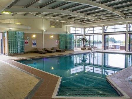 Indoor swimming pool at Tattershall Lakes